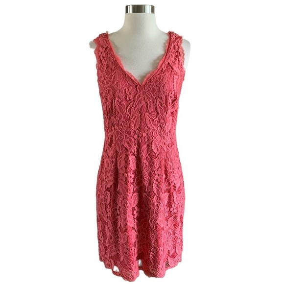 Adrianna Papell Crochet Sleeveless V-Neck, V-Back Formal Semi Formal Dress - Picture 9 of 10